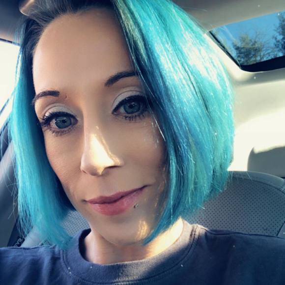 Meet your Posher, Shelley - Picture 1 of 1